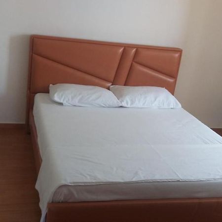 Holidays In Saranda Exterior photo